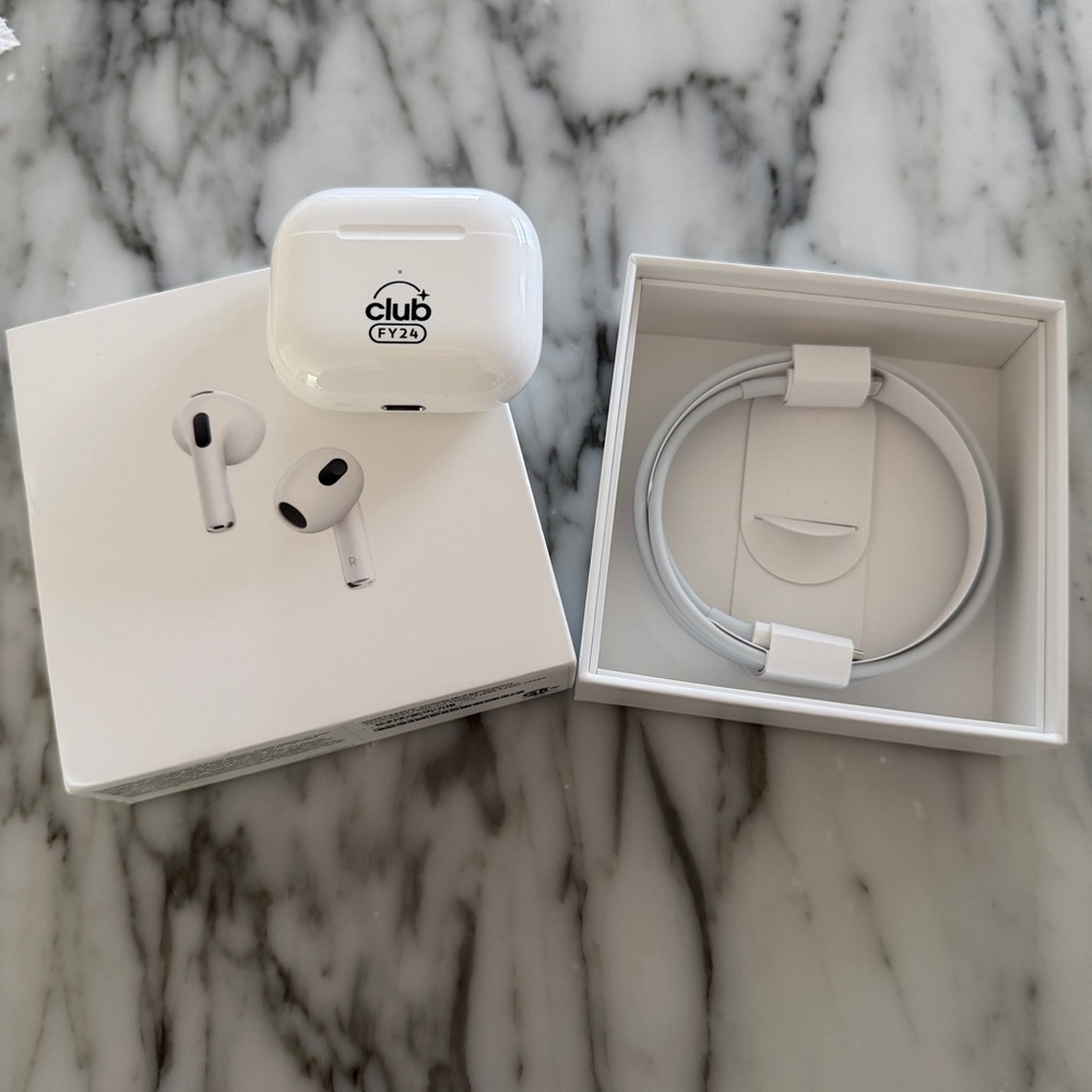 Apple AirPods 3rd Generation with MagSafe Charging Case - Never Used